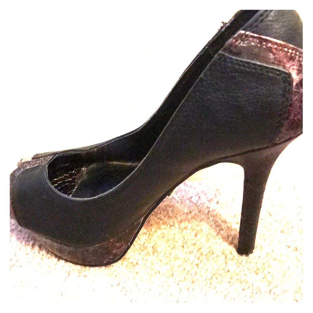 Baby Phat size 6. Pre owned. Still has life.